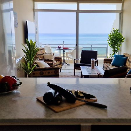 Makenzy Sandy Beachfront Paradise ลาร์นาคา ภายนอก รูปภาพ