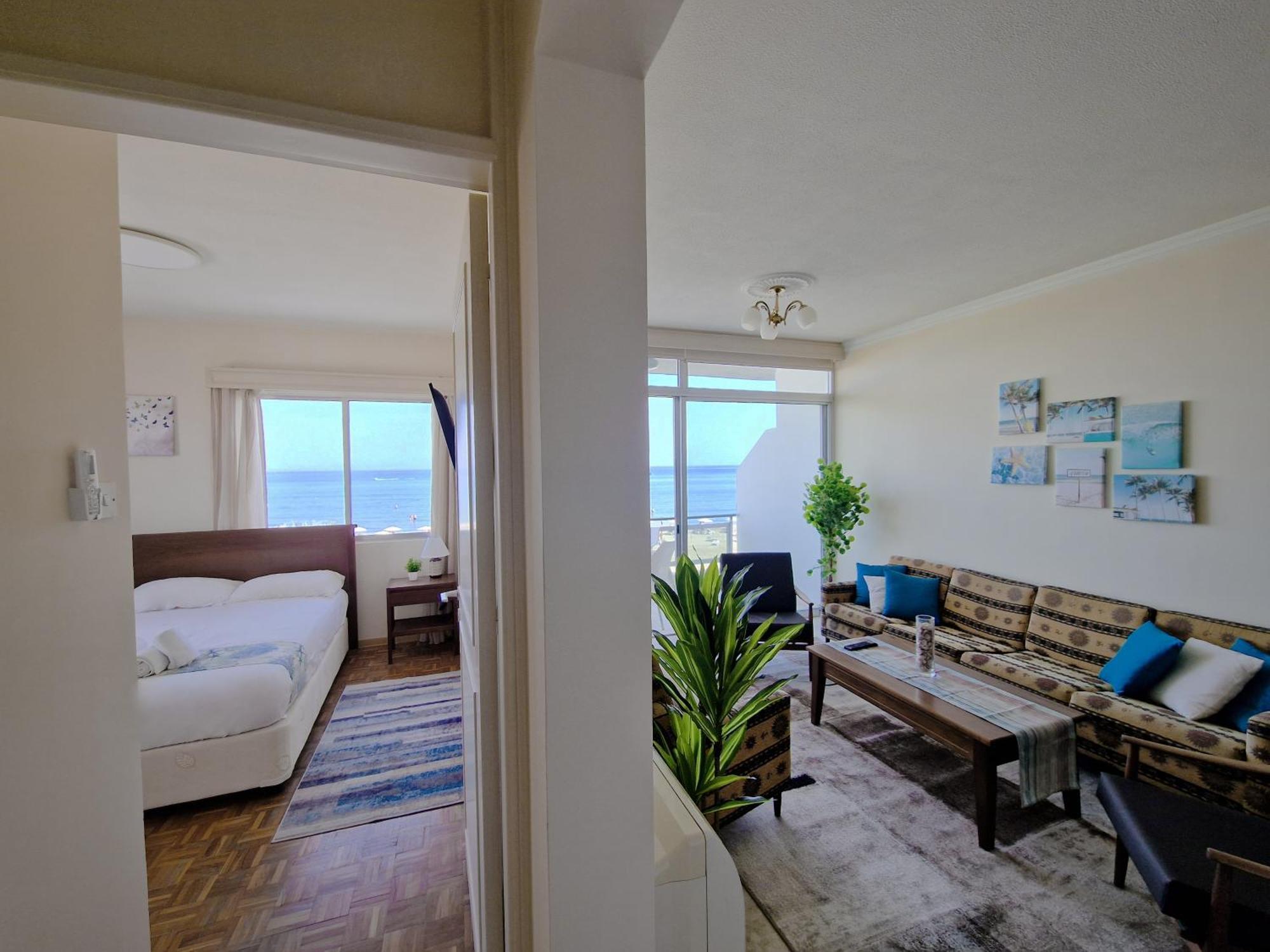 Makenzy Sandy Beachfront Paradise ลาร์นาคา ภายนอก รูปภาพ